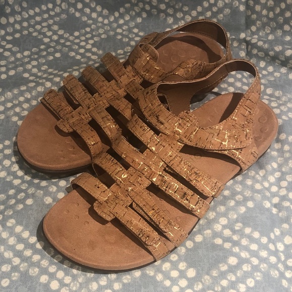Vionic | Shoes | Nib Vionic Sandals | Poshmark